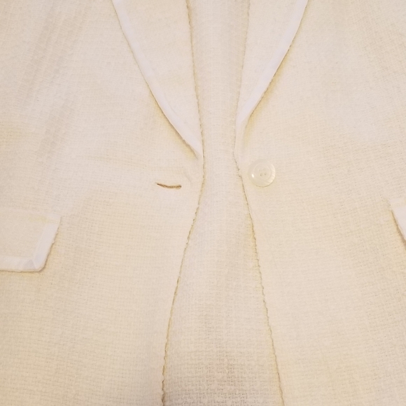 Skirt and Jacket Set suit - Picture 2 of 5